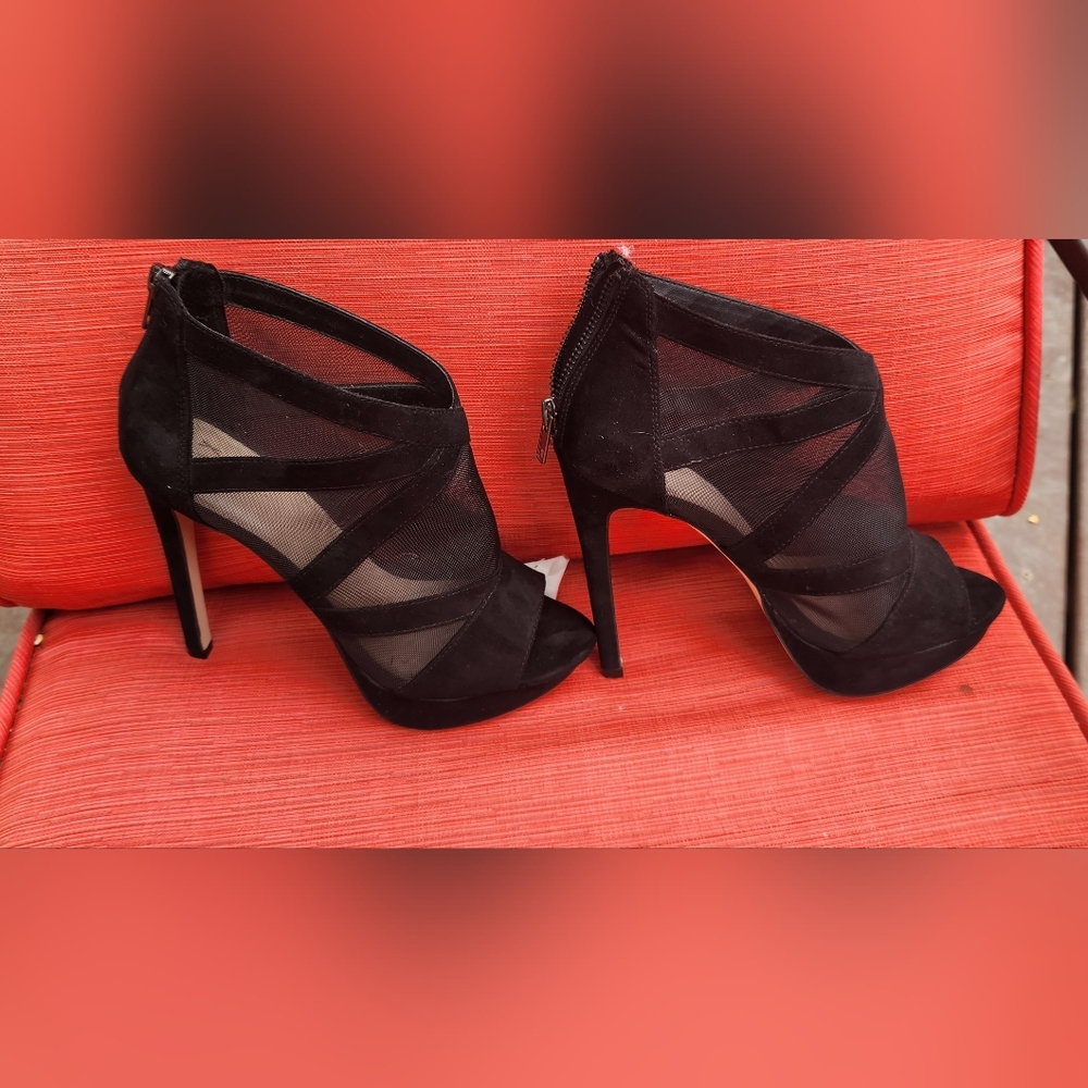 Mix 6 bootie heels size 8